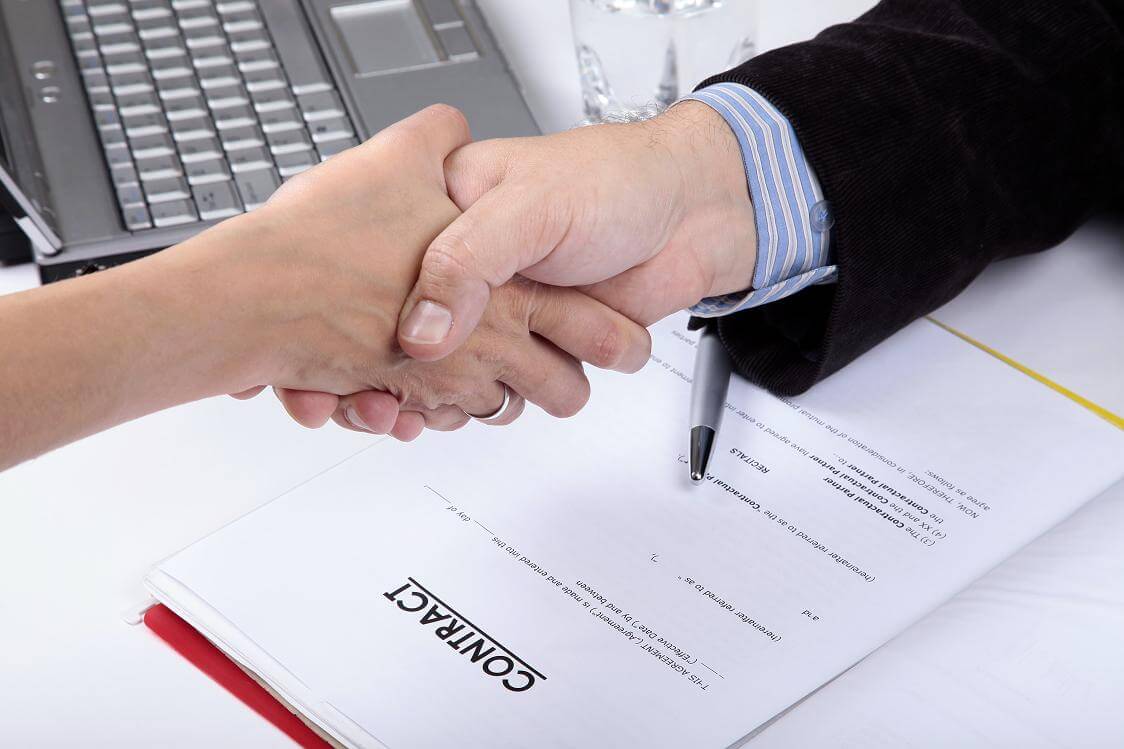 Tìm hiểu kỹ hợp đồng mua bán căn hộ chung cư trước khi ký