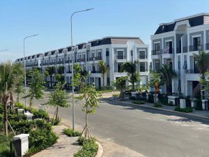 Nhà phố Phúc An Garden trục đường chính dự án