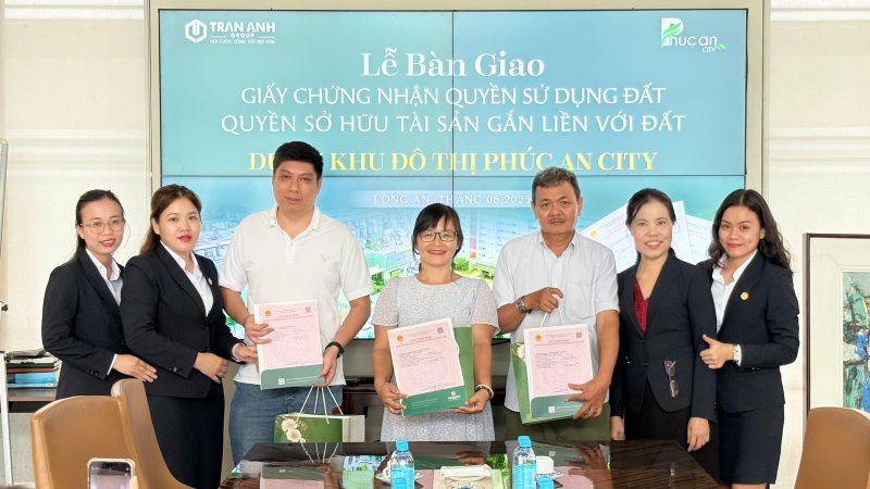 Lễ bàn giao sổ hồng BPhúc An City