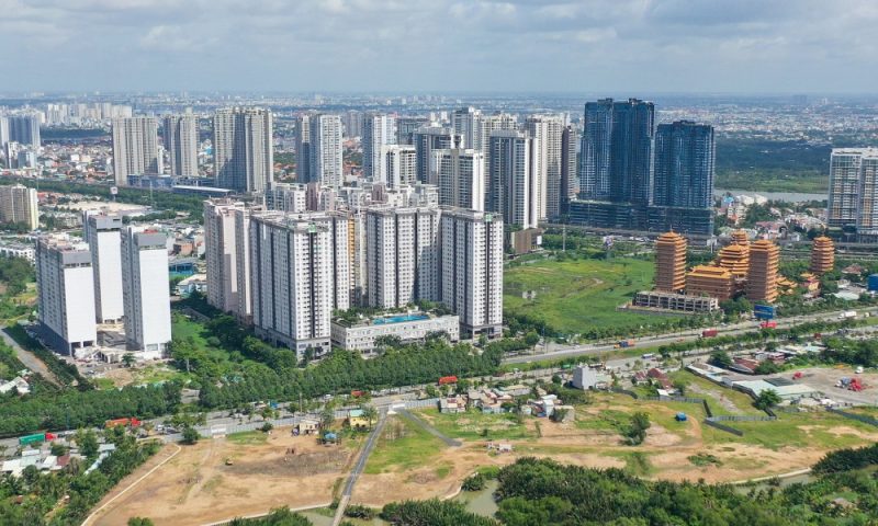 Rà soát thủ tục hành chính về thuế, công chứng, đăng ký đất đai, hướng tới số hóa toàn bộ quy trình